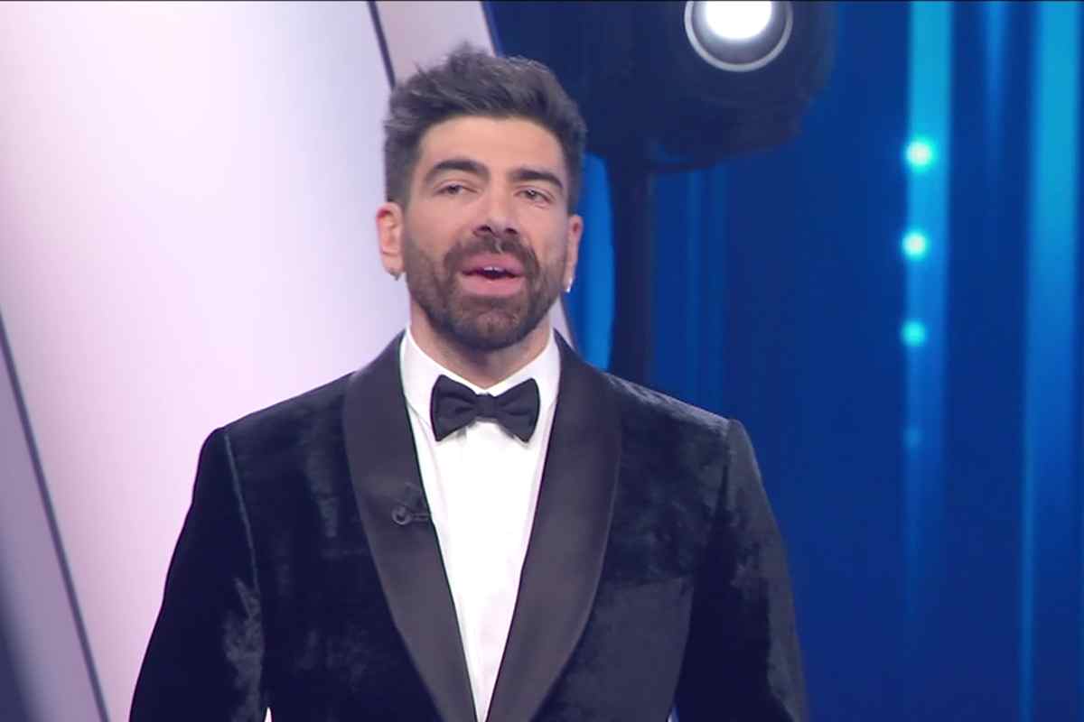 Gianluca Gazzoli sul palco dell'Ariston