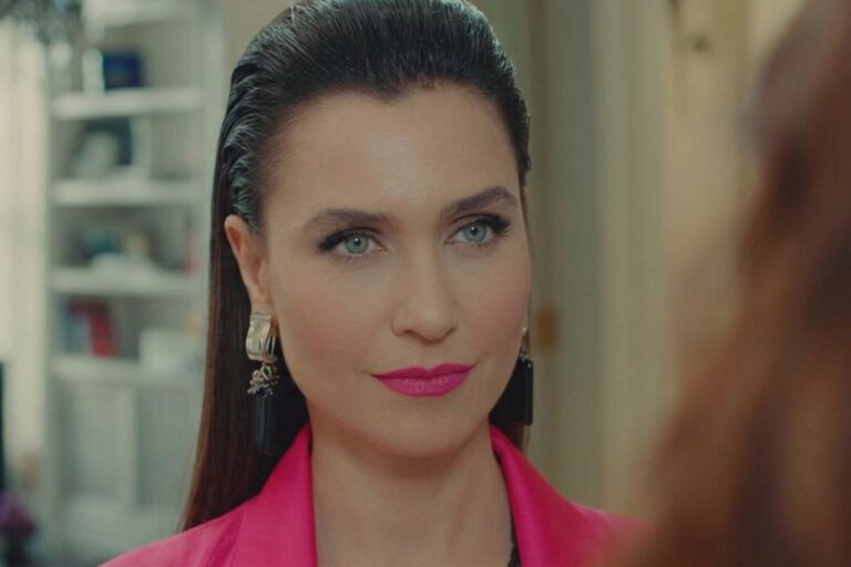 L'attrice Nesrin Cavadzade