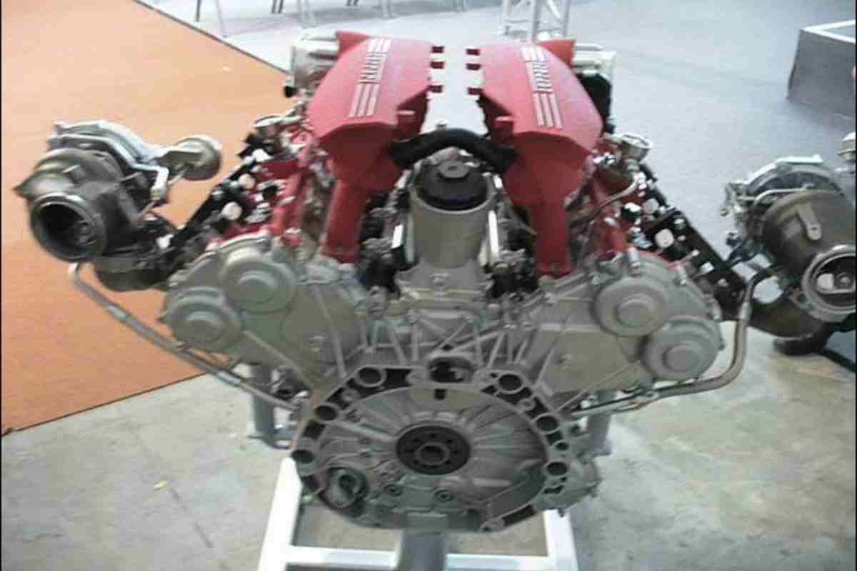 il motore V8 3.9 litri biturbo