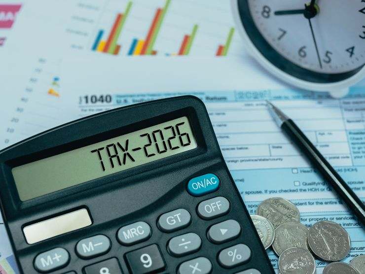 calcolatrice su cui c'è scritto tasse 2026