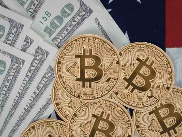 dollari e bitcoin