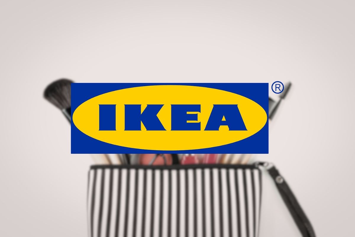 logo ikea e borsello con trucchi